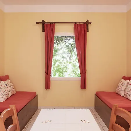 Hotel Retreat 3*