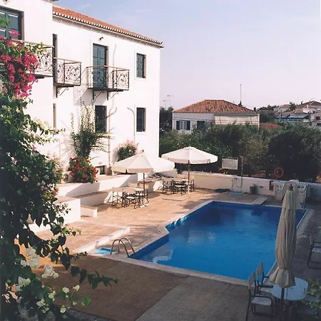 Retreat Hotel