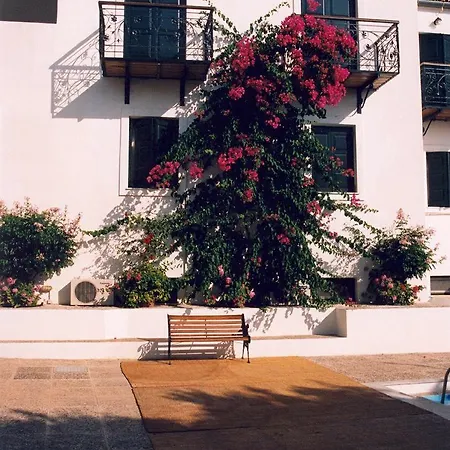 Hotel Retreat 3*